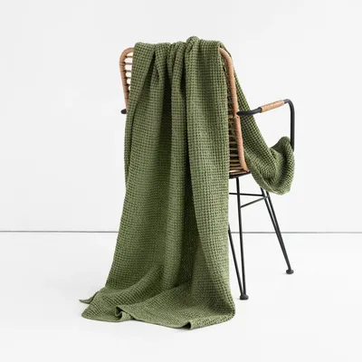 Throw blankets - Linen waffle throw in Forest green - MAGICLINEN