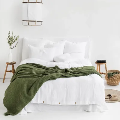 Throw blankets - Linen waffle throw in Forest green - MAGICLINEN