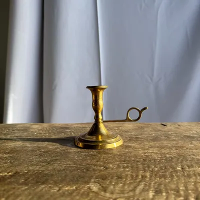 Decorative objects - Small gold hand candle holder with buckle handle D10.5 H9 - OFFICE OBJETS
