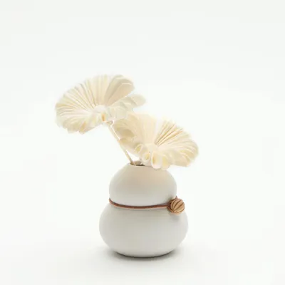 Gifts - Ceramic fragrance diffuser with Gerbera en Sola flowers - ANOQ