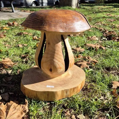 Pièces uniques - Cèpe lumineux tabouret sculpté en bois - BOIS DE LION