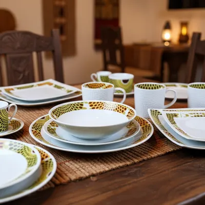 Gifts - Limited Edition: Set of 6 Customizable French Porcelain Plates – Unique Gammaphone Pattern for a Stylish Table - KEMI HOME ART