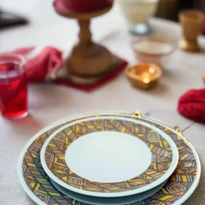 Gifts - Customizable Culinary Art Set: 6 Fine Porcelain Plates with Unique Bogolan Patterns - Made-to-Order Creations - KEMI HOME ART