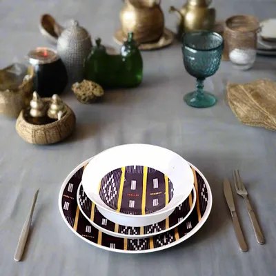 Gifts - Limited Edition: Set of 6 Customizable Porcelain Plates - Baoulé Black & Yellow Motif, Unique Ivorian Craftsmanship - KEMI HOME ART