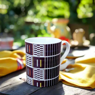 Cadeaux - Mug Sénoufo Bleu Indigo : Porcelaine Française Personnalisable, Artisanat Unique et Motifs Sacrés - KEMI HOME ART