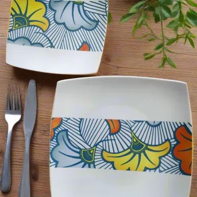 Cadeaux - Édition Prestige : Coffret d'Assiettes en Porcelaine Personnalisable aux Motifs WAX 'Grandes Fleurs de Mariage' – Élégance Africaine sur Votre Table - KEMI HOME ART