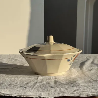 Platter and bowls - Sarreguemines tureen with antique lid with rose pattern D33 H28 - OFFICE OBJETS