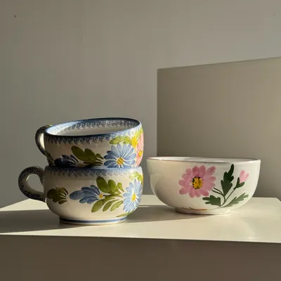 Mugs - Large earthenware cup with pink border and pink flower pattern H7 D15 - OFFICE OBJETS