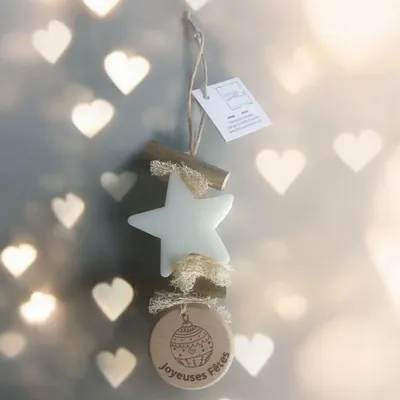 Soaps - Braided 1 White Star Bergamot Soap with Engraved Wooden Round "Christmas Ball" - FABRIQUE LOMAELLE