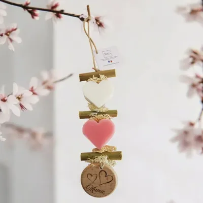 Savons - Tresse 1 Cœur Bergamotte 1 Cœur Rose 1 Rond bois "Mamie" - FABRIQUE LOMAELLE