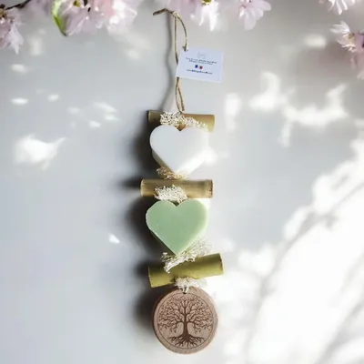 Savons - Tresse 1 Cœur Bergamotte 1 Cœur verveine 1 Rond bois "Arbre de Vie" - FABRIQUE LOMAELLE
