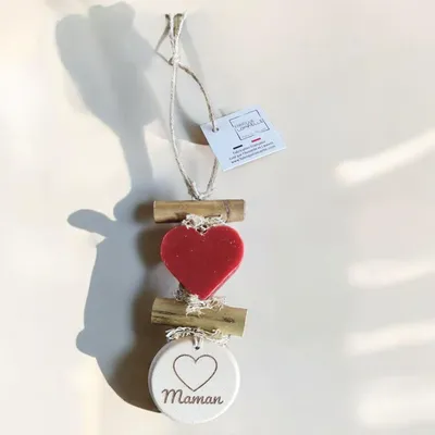 Savons - Tresse 1 Savon Coeur Fruit Rouge avec Rond bois "Maman" - FABRIQUE LOMAELLE