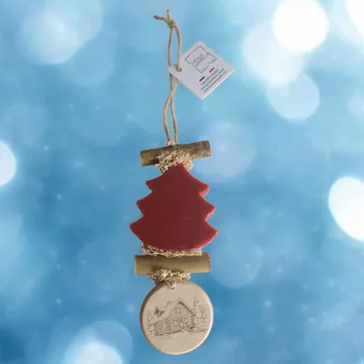 Soaps - Braided 1 Fir Tree with Red Fruit and Wooden Round "Chalet" - FABRIQUE LOMAELLE