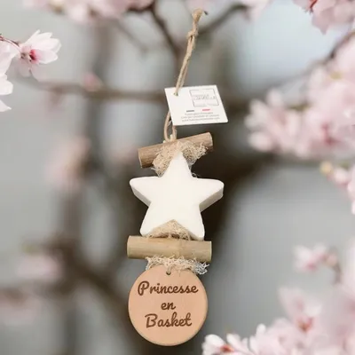 Savons - Tresse 1 Etoile Bergamote avec Rond Bois "Princesse en basket" - FABRIQUE LOMAELLE