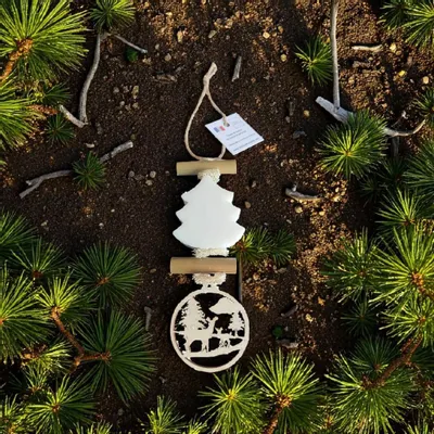 Soaps - Braided 1 White Fir Tree-Shaped Soap with Bergamot Scent and "Deer in the Forest" - FABRIQUE LOMAELLE