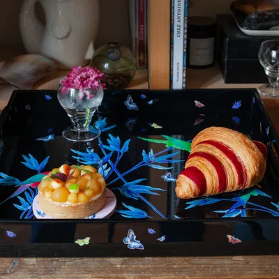 Trays - Square tray in black lacquer\” Garden of Wonders\ " - PARADISIO IMAGINARIUM