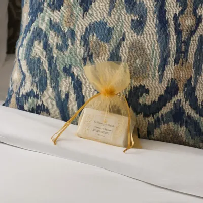 Soaps - Le Bassin de Neptune scented soap - Versailles - LA SAVONNERIE ROYALE