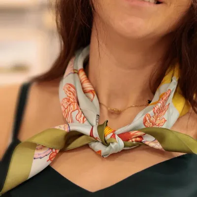 Foulards et écharpes - Foulard Pur soie, Carré de soie 67, Création et impression françaises - KOUNTHEA RETH