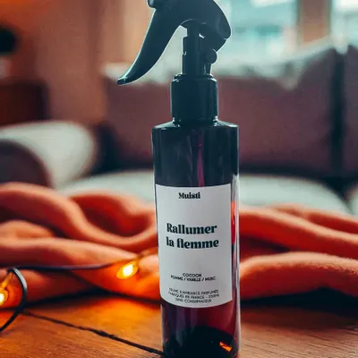 Home fragrances - Room mist - Rekindle the flame - Apple Vanilla Musk scent - 250ml - MUISTI