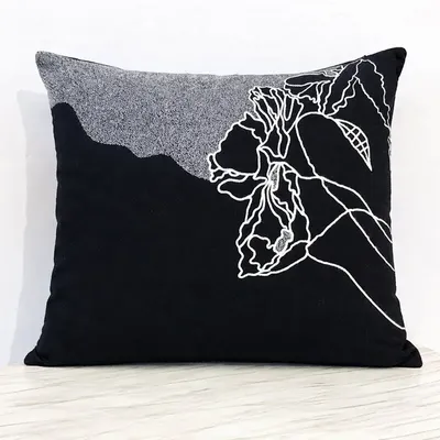 Fabric cushions - Acacia: Cotton Embroidered Cushion - PASHMA