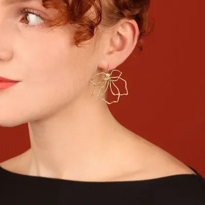 Jewelry - Gold Hibiscus Sleepers - TARATATA BIJOUX