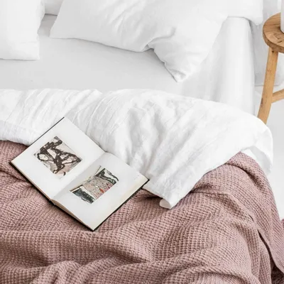 Bed linens - Linen waffle blanket in Woodrose - MAGICLINEN