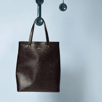 Sacs et cabas - Sac Parfait bordeaux en cuir de veau pleine fleur 32 × 13 × 35,5 cm - ATELIER BALTUS