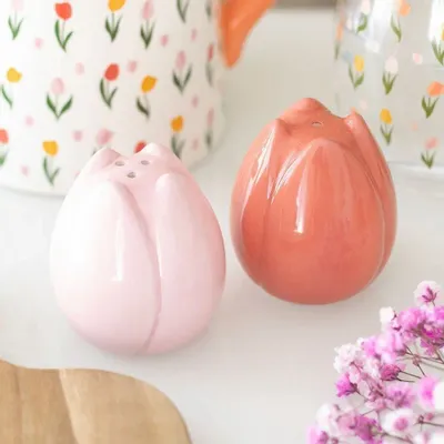 Placemats - Tulip Shaped Salt and Pepper Shakers - SOMETHING DIFFERENT WHOLESALE