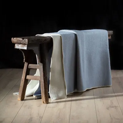 Linge de lit - Plaid de lit en laine BLUE FOG - simple - MOST-BLANKETS