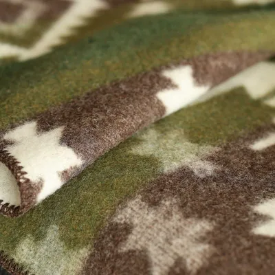 Linge de lit - Plaid de lit en laine TRIBE - double - vert - MOST-BLANKETS