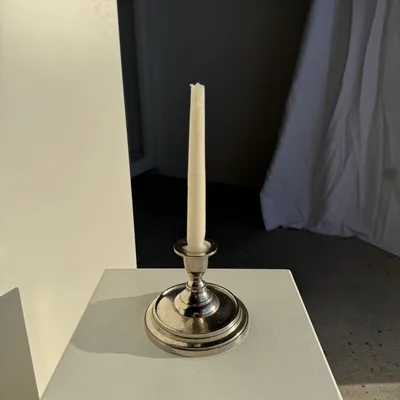 Bougeoirs et photophores  - Petit bougeoir en métal argenté brillant H11 D13 - OFFICE OBJETS