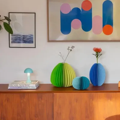 Floral decoration - Papiervase 'Yuki' green - REMEMBER