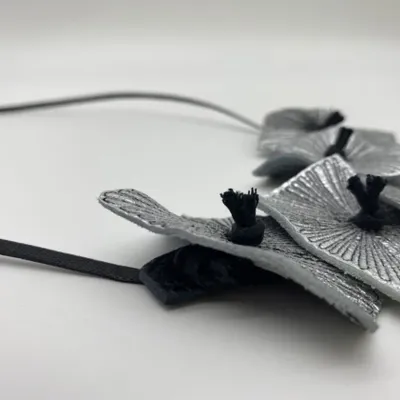 Jewelry - Bouquet necklace, flowers, real leather - PASSIONE