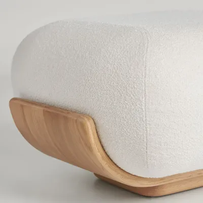 Poufs - Cannoli Ottoman Chêne cintré + Tissu d’ameublement Naturel (structure) + Tissu sur mesure - ARBORE BY CAREL WOODWORKS