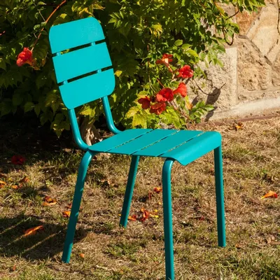 Fauteuils de jardin - Fauteuil de jardin Alicante empilable en aluminium thermo-laqué de couleur moka, vert jonc ou bleu eau. - EZEÏS