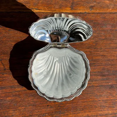Kitchen utensils - Vintage silver plated shell butter dish with transparent cup - OFFICE OBJETS