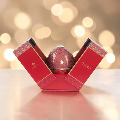 Bougies - SCARLET ÉCLAT - Bougie parfumée en forme d'œuf, petit format, aux senteurs de cassis, rose et patchouli - ARTITUDE HOME