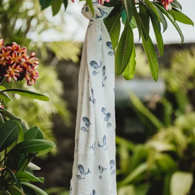 Throw blankets - Maxi Lange - The Blue Whales - POP ET SES FRÈRES