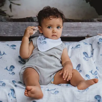 Throw blankets - Maxi Lange - The Blue Whales - POP ET SES FRÈRES