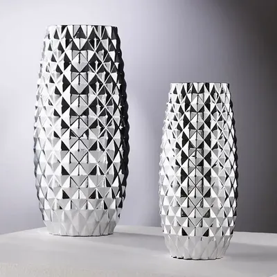 Objets design - Vase orné d'un « diamant » argenté - OTTAVIANI