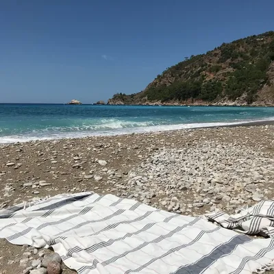 Pools - hammam towel Organic white/dark blue - OTTOMANIA