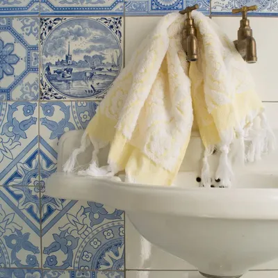 Chambres d'hôtels - serviette jaune - OTTOMANIA