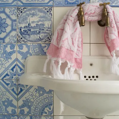 Hotel bedrooms - towel tulip pink - OTTOMANIA