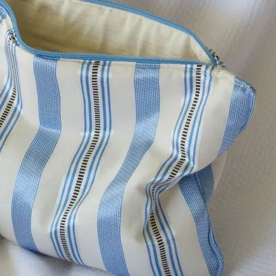 Serviettes de bain - trousse de toilette, large bande bleue - OTTOMANIA