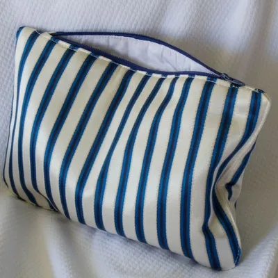 Serviettes de bain - trousse de toilette, blanc à rayures blue et noir - OTTOMANIA