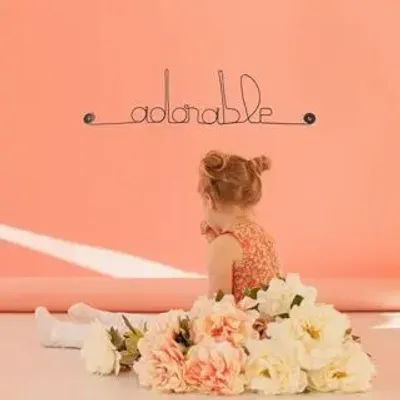 Autres décorations murales - Décoration Murale en Fil de Fer "Adorable" - à punaiser - BIJOUX DE MUR