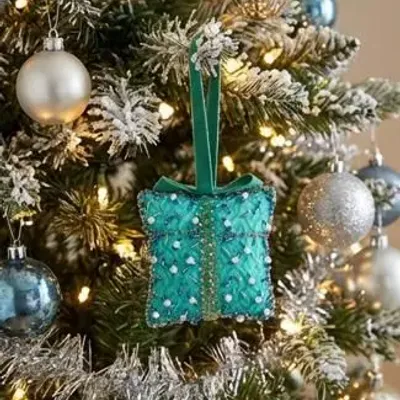 Guirlandes et boules de Noël - Décoration cadeau Cheer en sari recyclé - I WAS A SARI