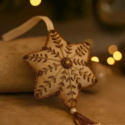 Guirlandes et boules de Noël - Décoration de Noël en forme de flocon de neige en or étincelante fabri - I WAS A SARI