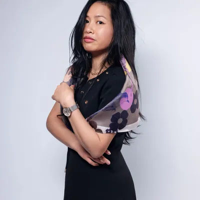 Foulards et écharpes - oiseau gorge rouge - KOUNTHEA RETH