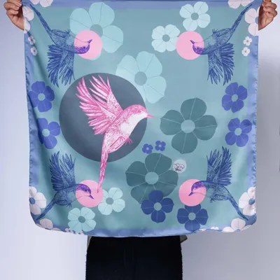 Foulards et écharpes - oiseau gorge rouge - KOUNTHEA RETH